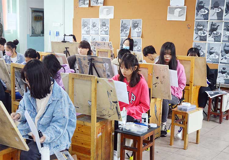 南昌职业高中有哪些？南昌当代职业高级中学是您不可错过的选择！